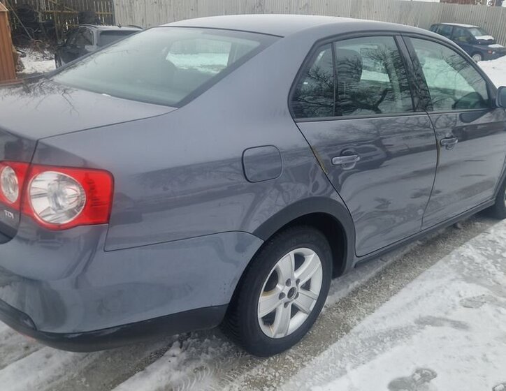 Volkswagen Jetta Sedan 1,9 l 77 kw