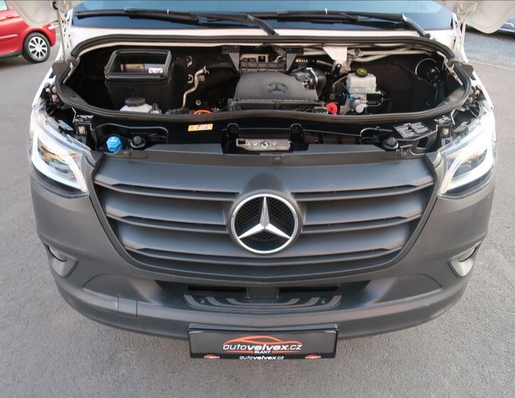 Mercedes-Benz Sprinter 18