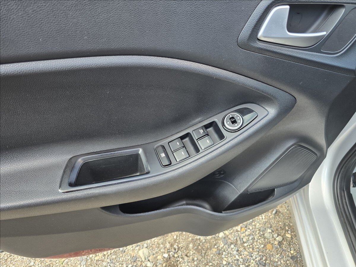 Hyundai i20 Hatchback 1,2 l 61 kw
