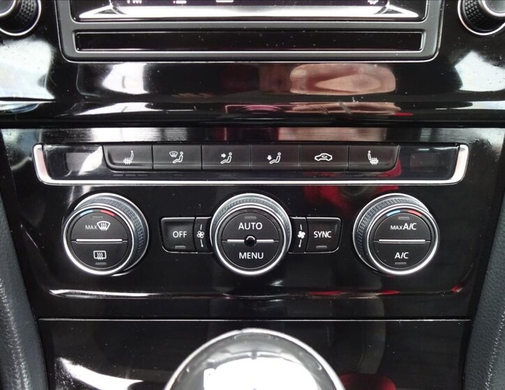 Volkswagen Golf Kombi 1,6 l 77 kw