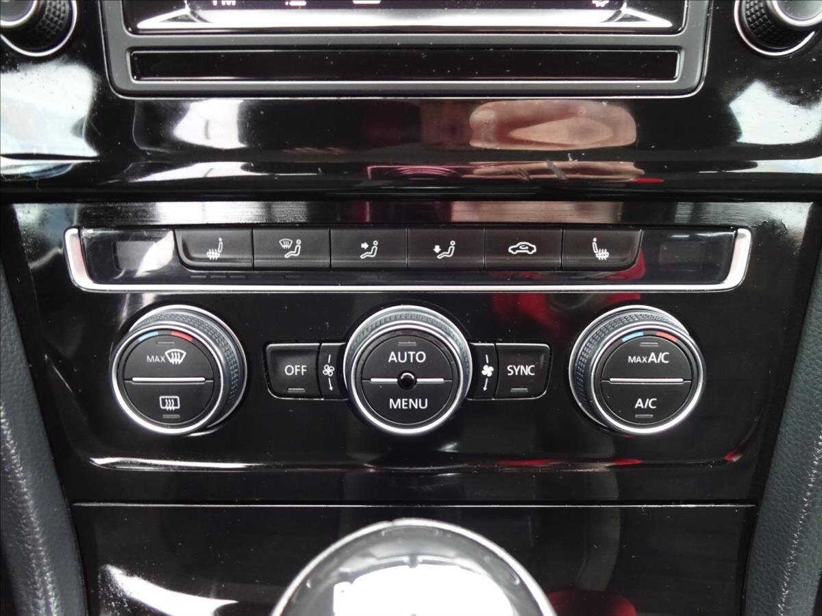 Volkswagen Golf Kombi 1,6 l 77 kw