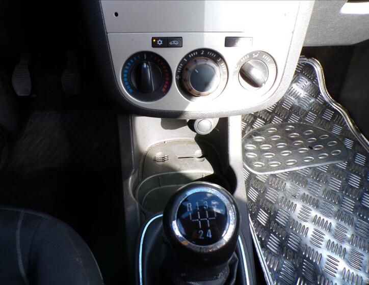 Opel Corsa Hatchback 1,2 l 59 kw