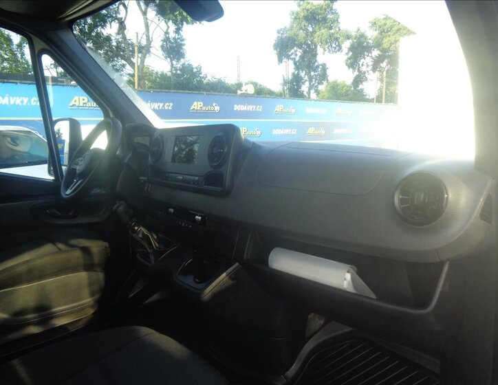 Mercedes-Benz Sprinter Skříň 2,1 l 120 kw