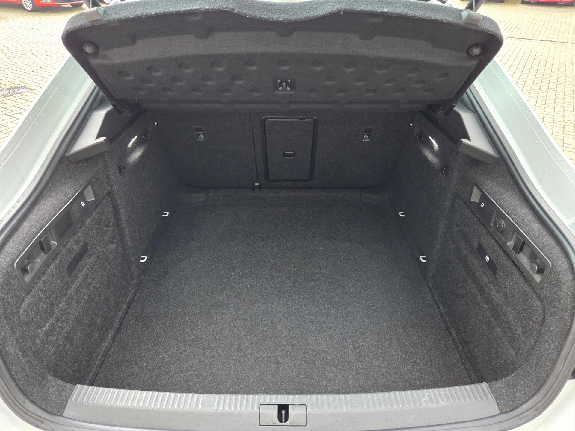 Škoda Superb Liftback 1,5 l 110 kw