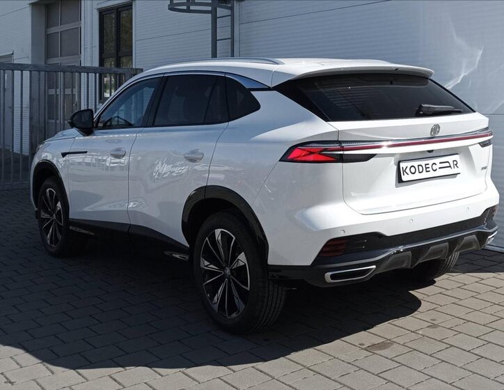 MG HS SUV / Terénní 1,5 l 125 kw