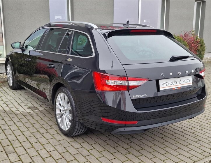 Škoda Superb 8