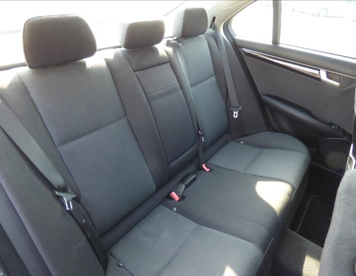 Mercedes-Benz Třídy C Sedan / Limuzína 2,1 l 88 kw