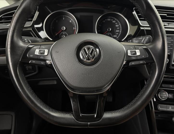 Volkswagen Touran 9