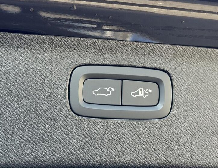 Volvo XC60 SUV / Terénní 2,0 l 145 kw