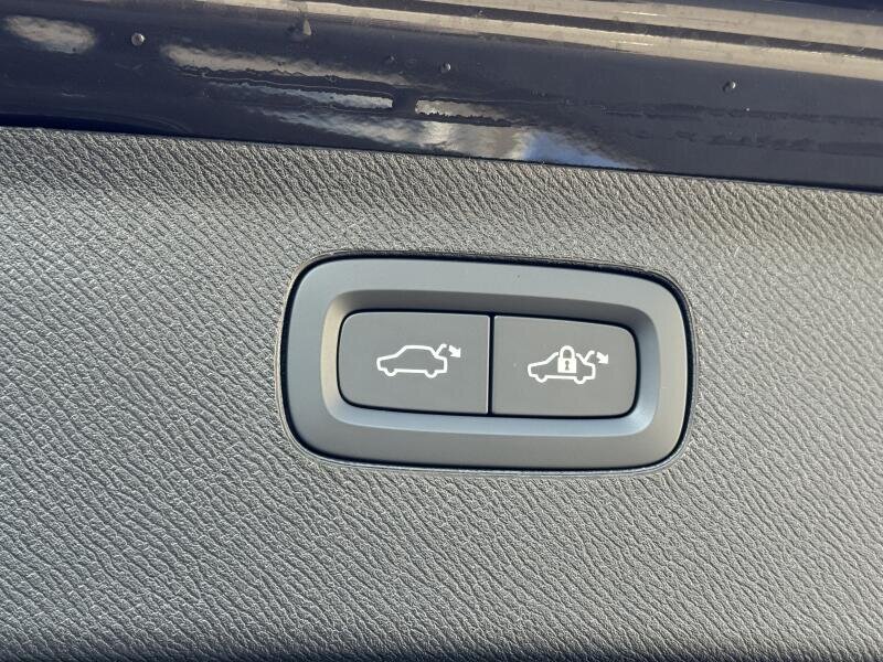 Volvo XC60 SUV / Terénní 2,0 l 145 kw