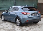 Mazda 3 4