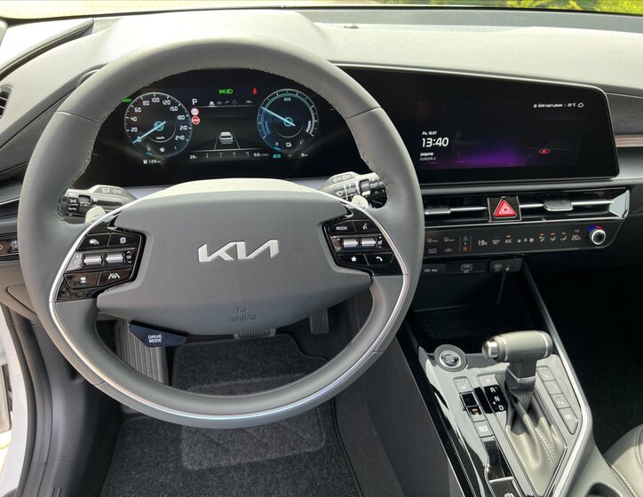 KIA Niro CUV / Crossover 1,6 l 95 kw