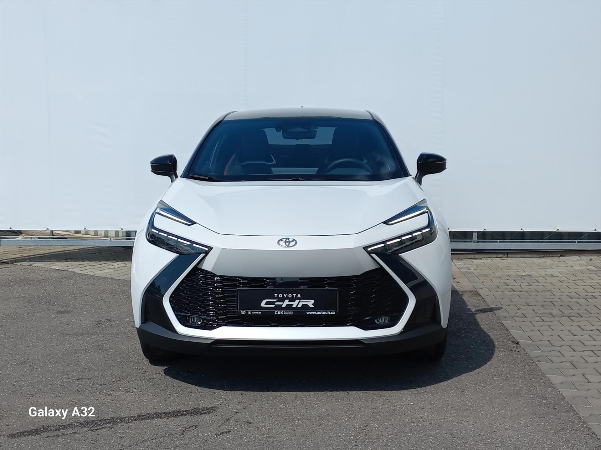 Toyota C-HR CUV / Crossover 2,0 l 112 kw