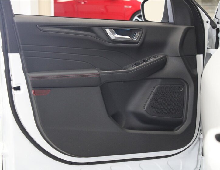 Ford Kuga SUV / Terénní 2,0 l 140 kw