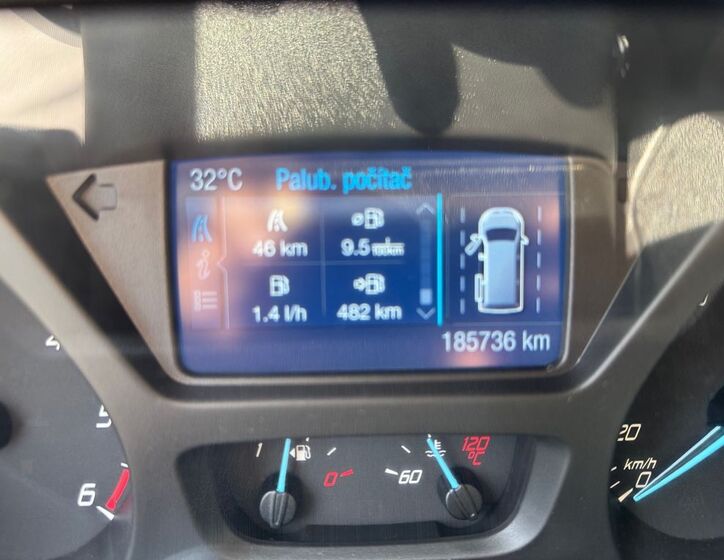 Ford Tourneo Custom 16