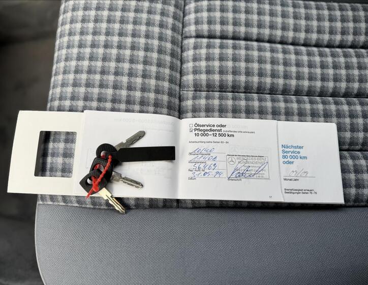 Mercedes-Benz 124 18