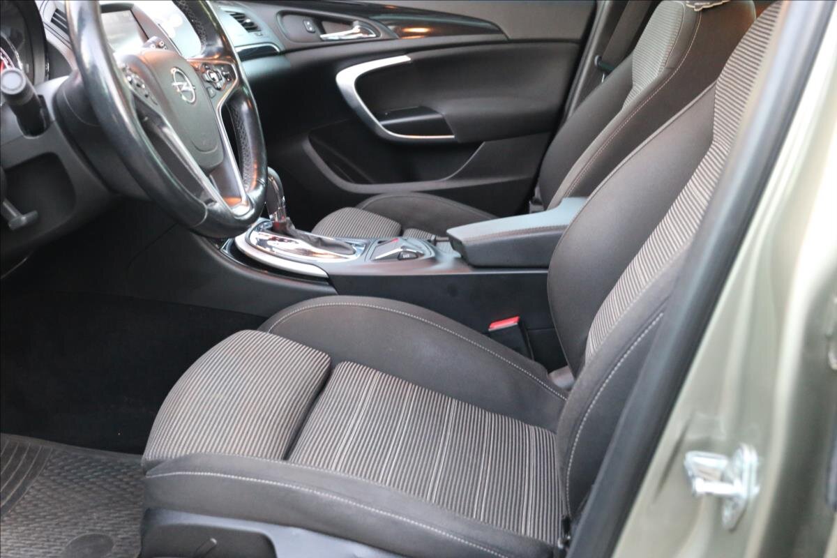 Opel Insignia Kombi 2,0 l 143 kw