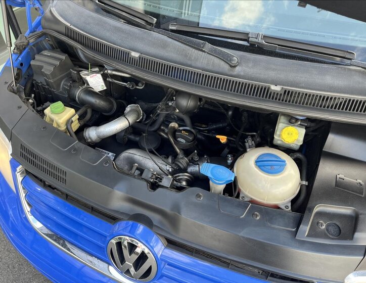 Volkswagen Caravelle MPV 2,5 l 96 kw