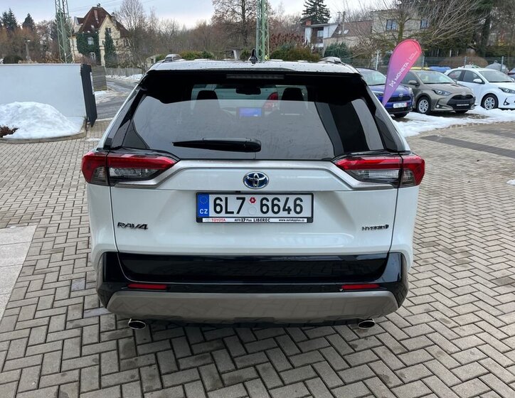 Toyota RAV4 SUV 2,5 l 131 kw