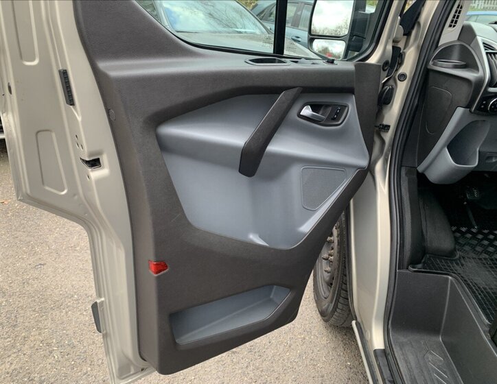 Ford Transit Custom VAN / Minibus 2,0 l 96 kw