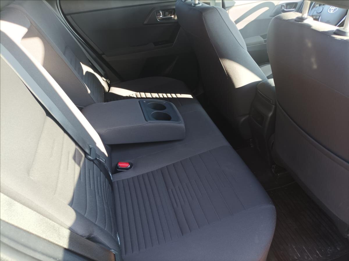 Toyota Auris Kombi 1,6 l 97 kw