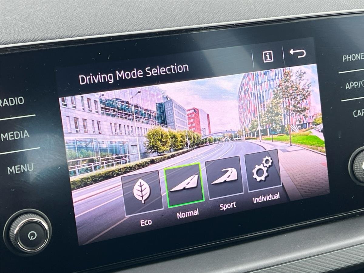 Škoda Kamiq Hatchback 999,0 81 kw