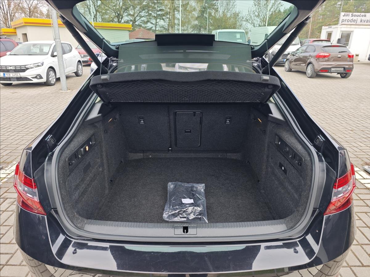 Škoda Superb Sedan / Limuzína 2,0 l 110 kw