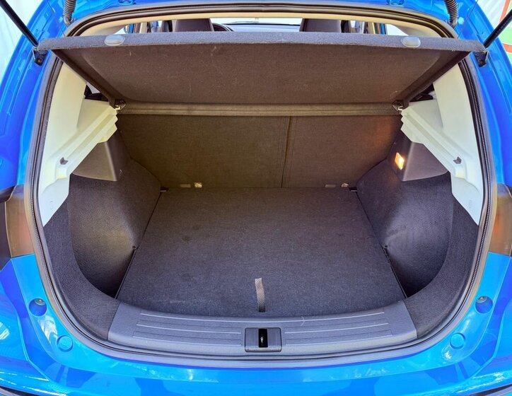 MG ZS SUV / Terénní 1,5 l 78 kw