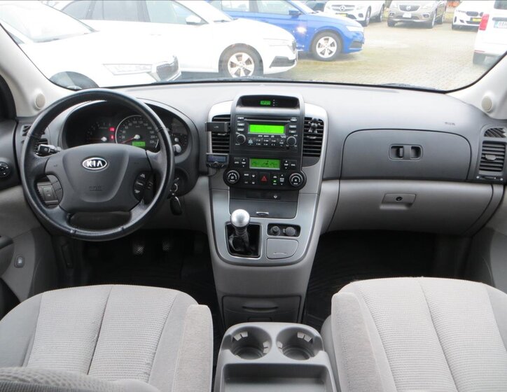 KIA Carnival 23