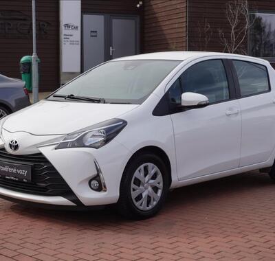 Toyota Yaris 1