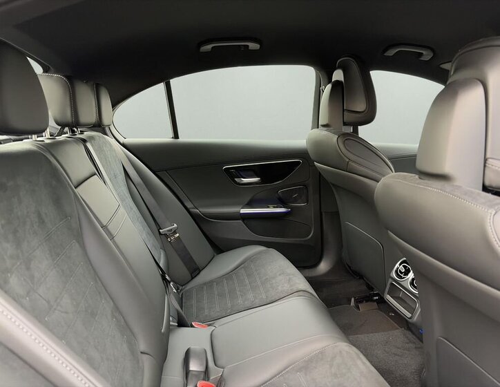 Mercedes-Benz Třídy C Sedan 2,0 l 145 kw