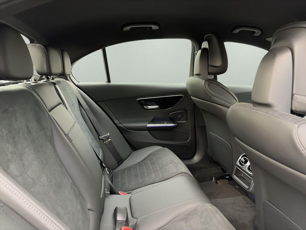 Mercedes-Benz Třídy C Sedan 2,0 l 145 kw