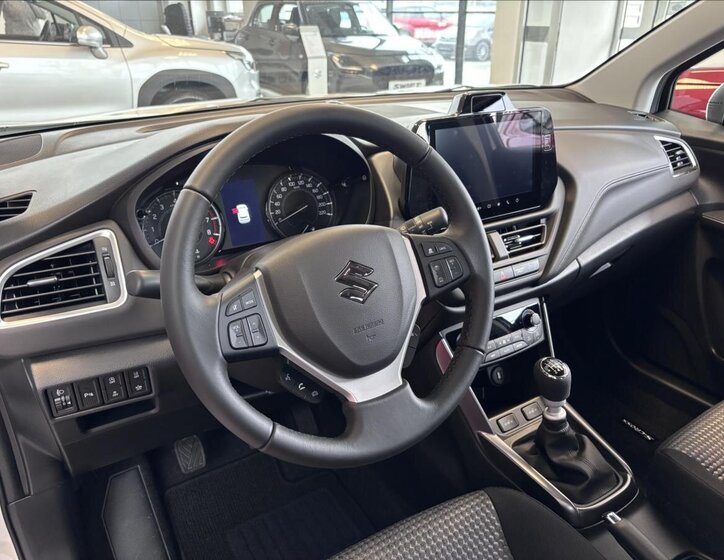 Suzuki S-Cross SUV / Terénní 1,4 l 81 kw