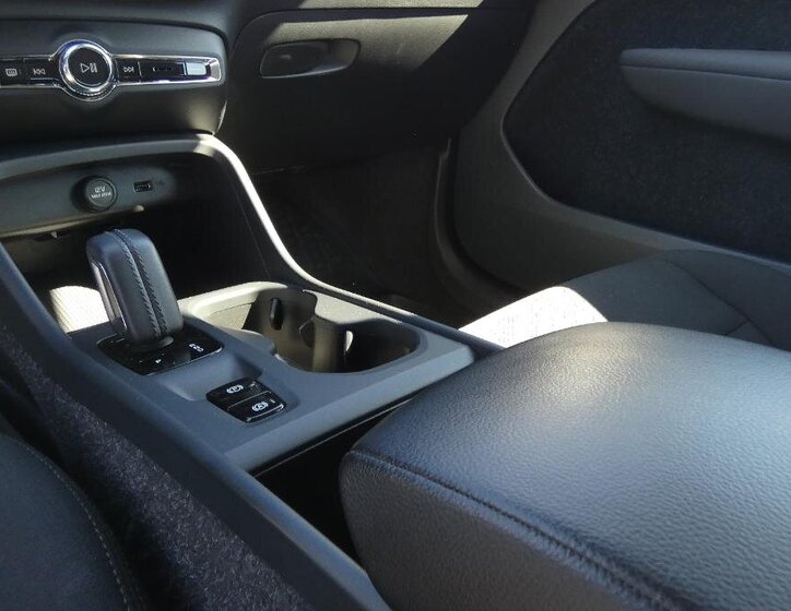 Volvo XC40 SUV / Terénní 1,5 l 95 kw