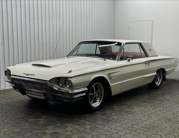 Ford Thunderbird Kupé 6,4 l 224 kw