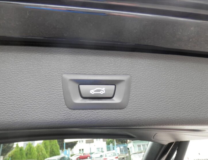 BMW X3 SUV / Terénní 2,0 l 140 kw