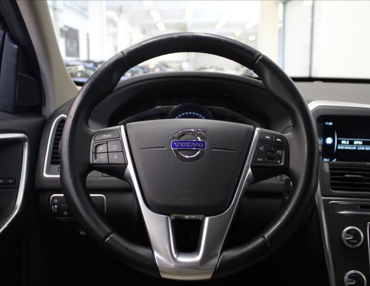 Volvo XC60 SUV / Terénní 2,0 l 140 kw