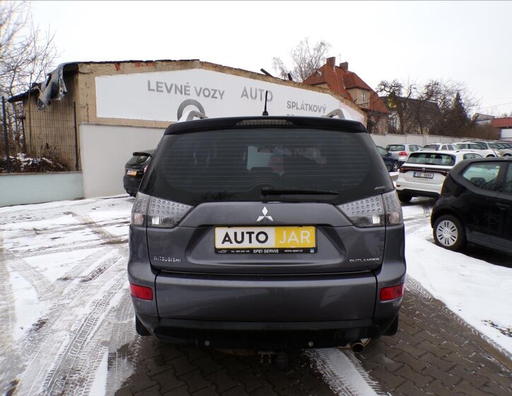 Mitsubishi Outlander Kombi 2,4 l 125 kw