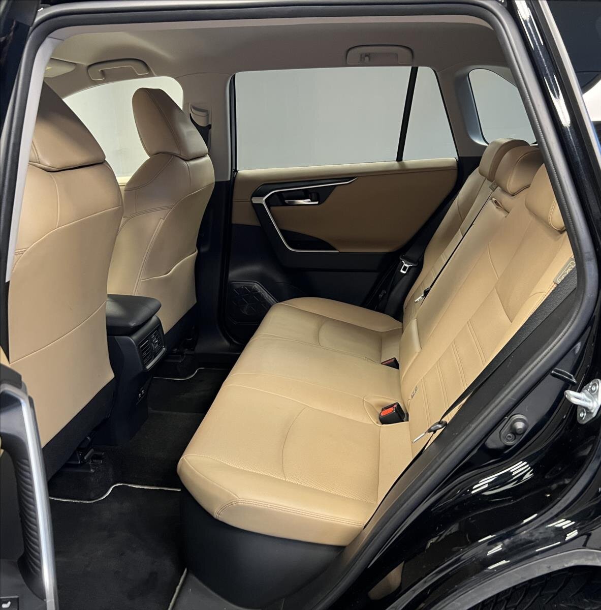 Toyota RAV4 SUV / Terénní 2,5 l 131 kw