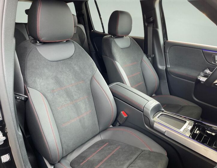 Mercedes-Benz GLB 12