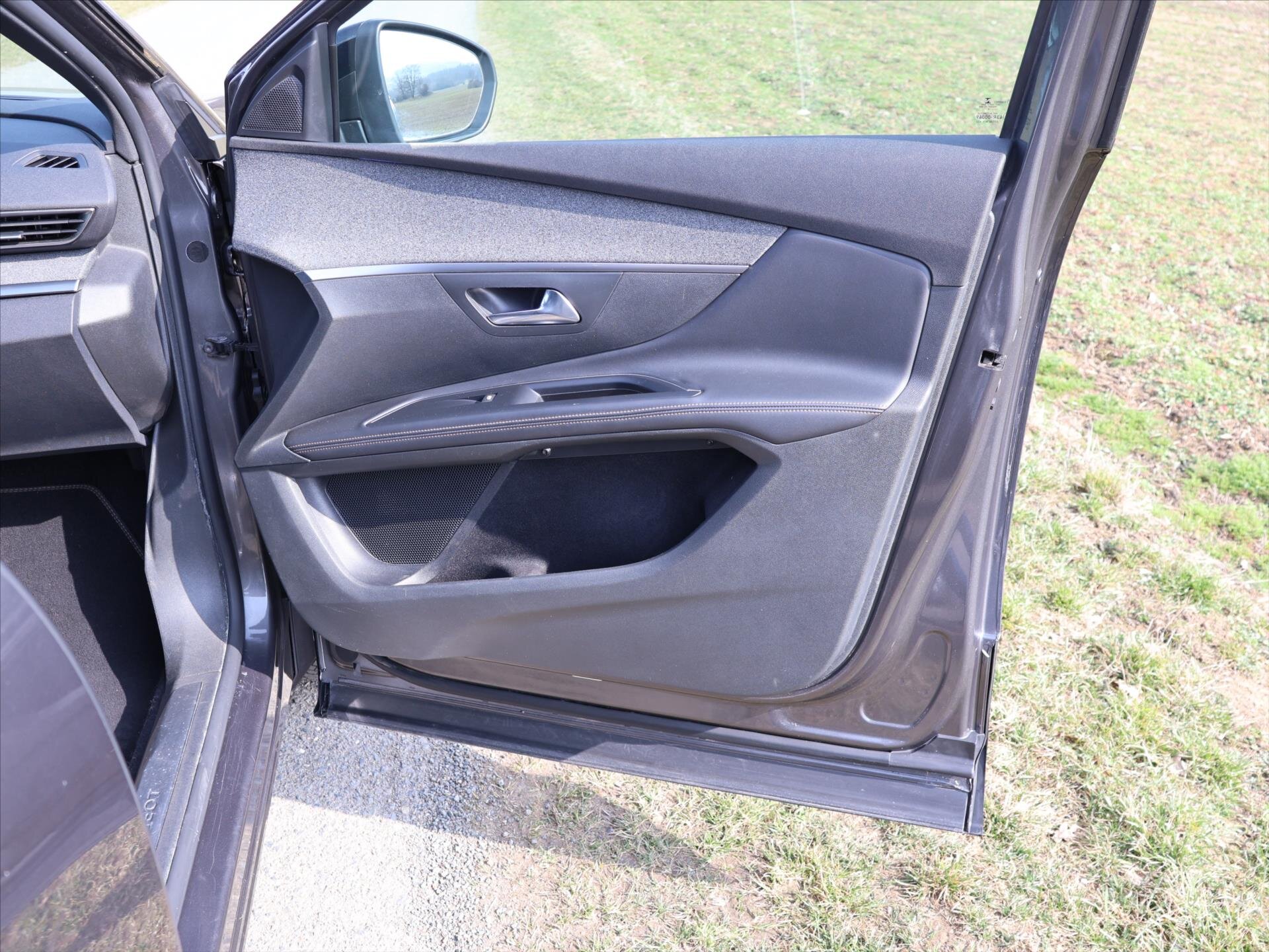 Peugeot 5008 SUV / Terénní 1,2 l 96 kw