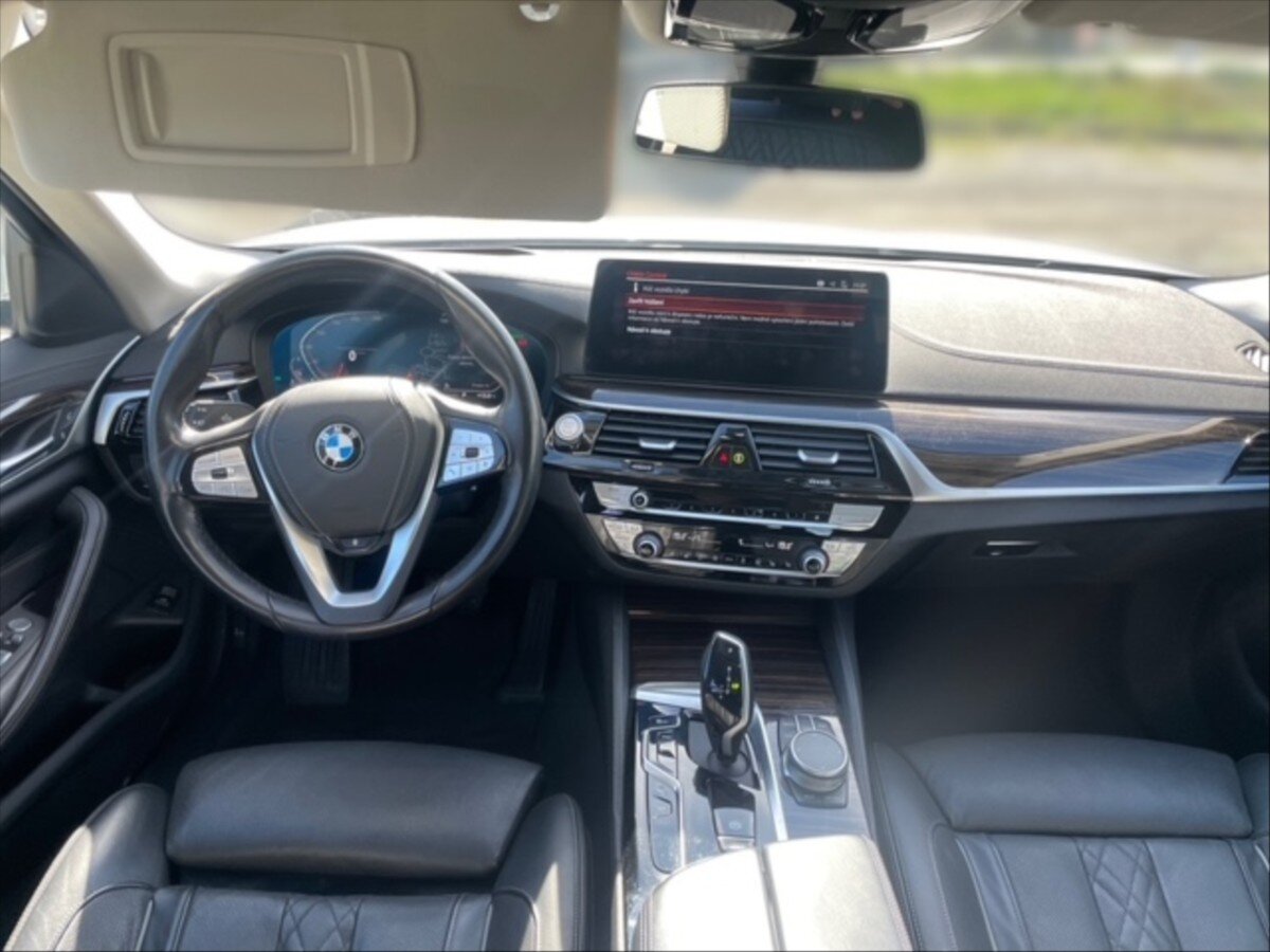BMW Řada 5 Sedan / Limuzína 3,0 l 210 kw