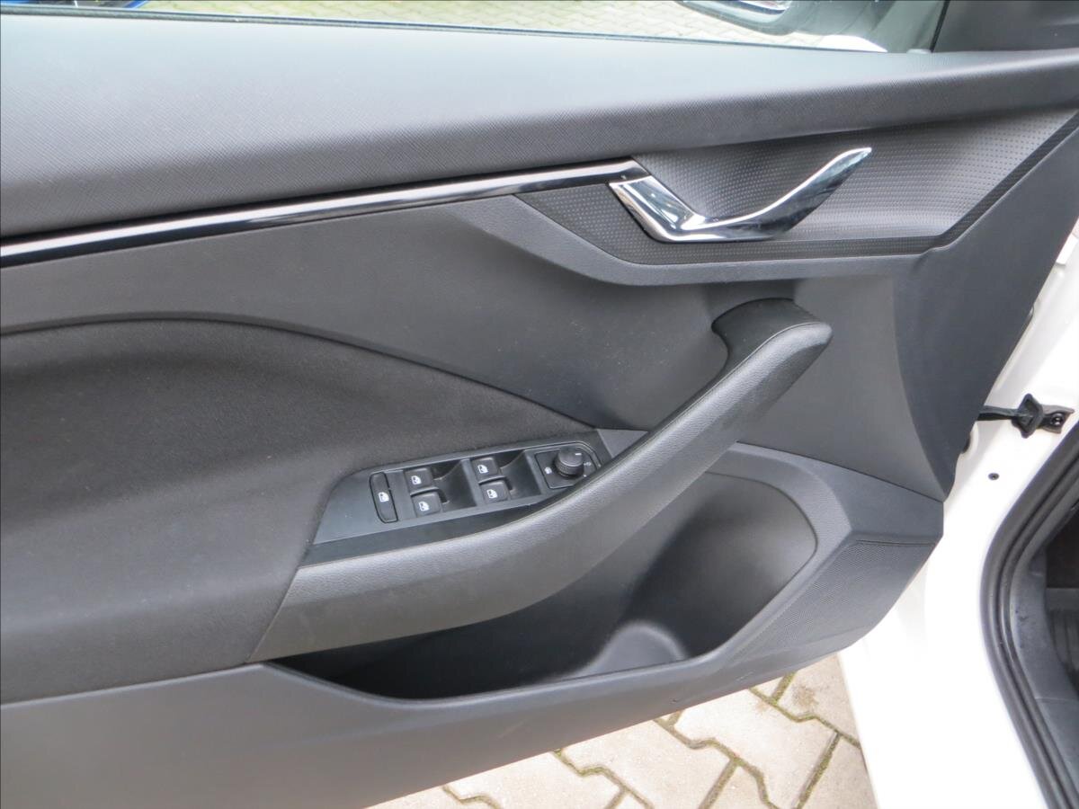 Škoda Scala Hatchback 1,5 l 110 kw