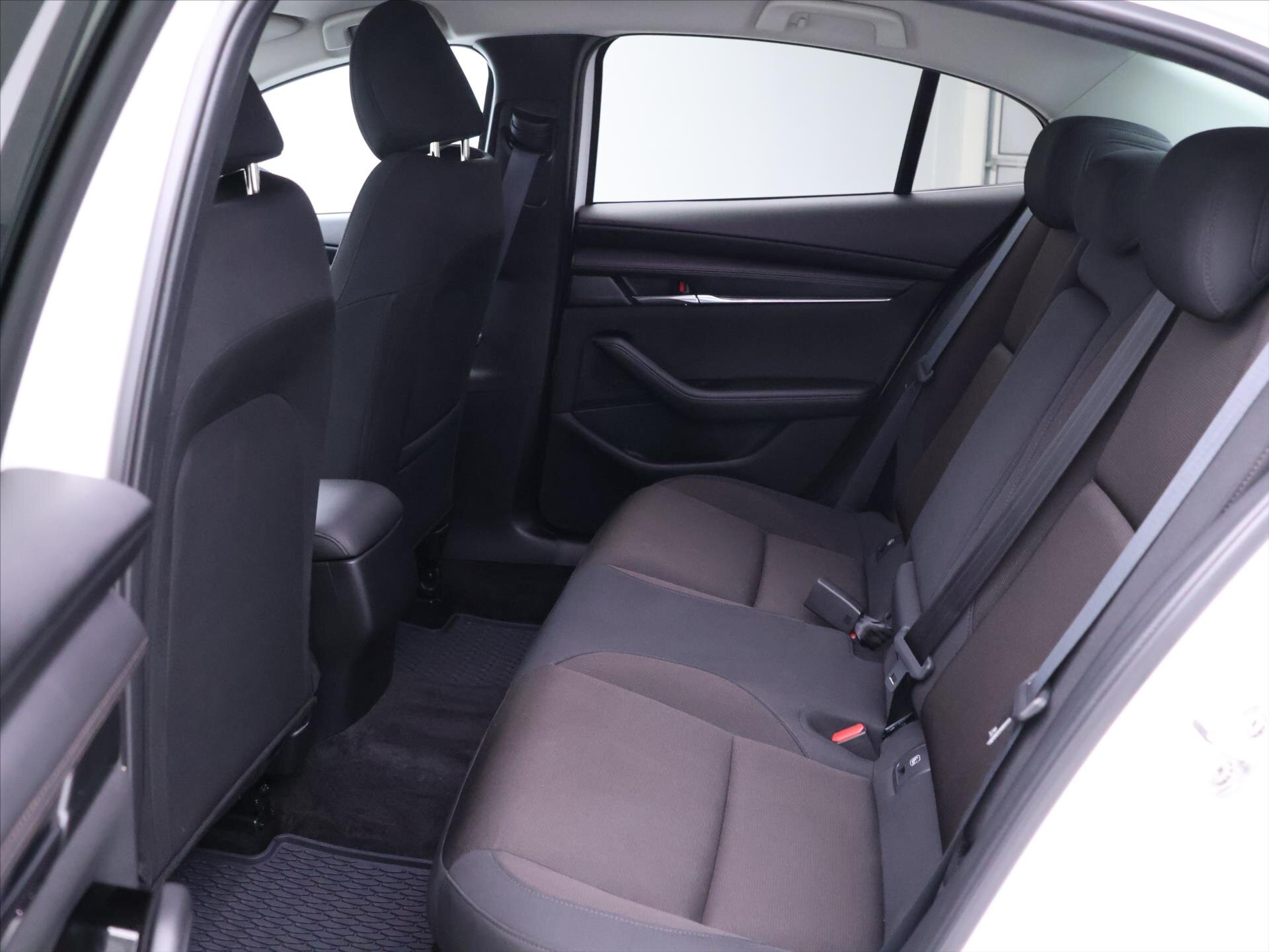 Mazda 3 Sedan 2,0 l 137 kw