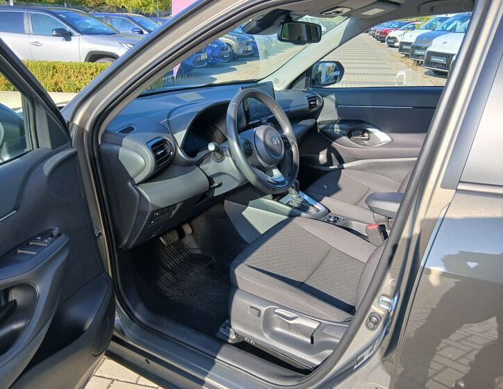 Toyota Yaris Cross 10