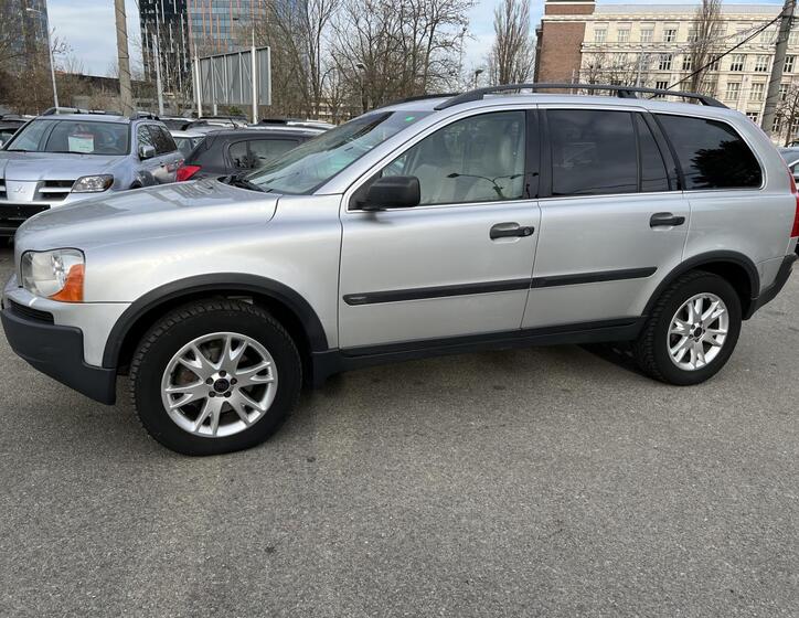 Volvo XC90 6
