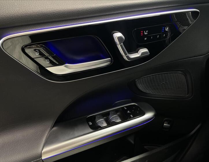 Mercedes-Benz Třídy C 12