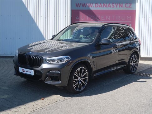 BMW X3 Kombi 3,0 l 240 kw
