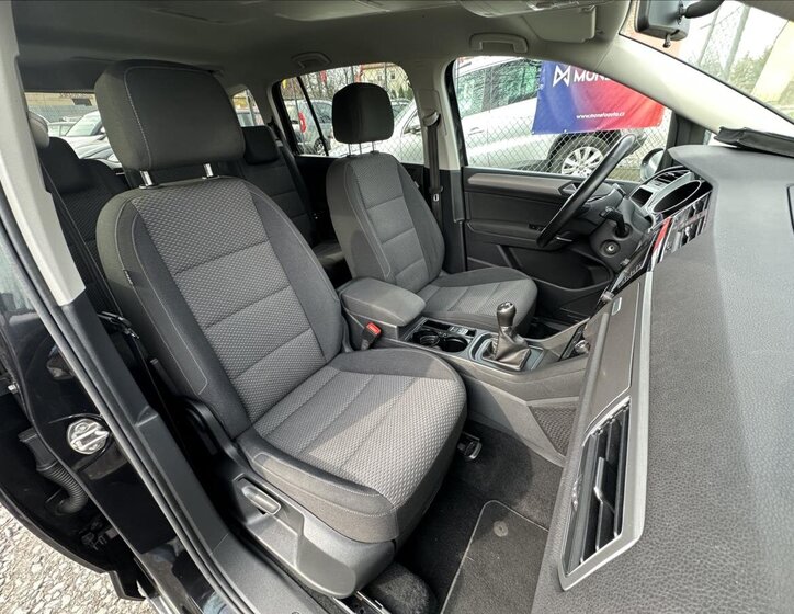 Volkswagen Touran MPV 1,2 l 81 kw