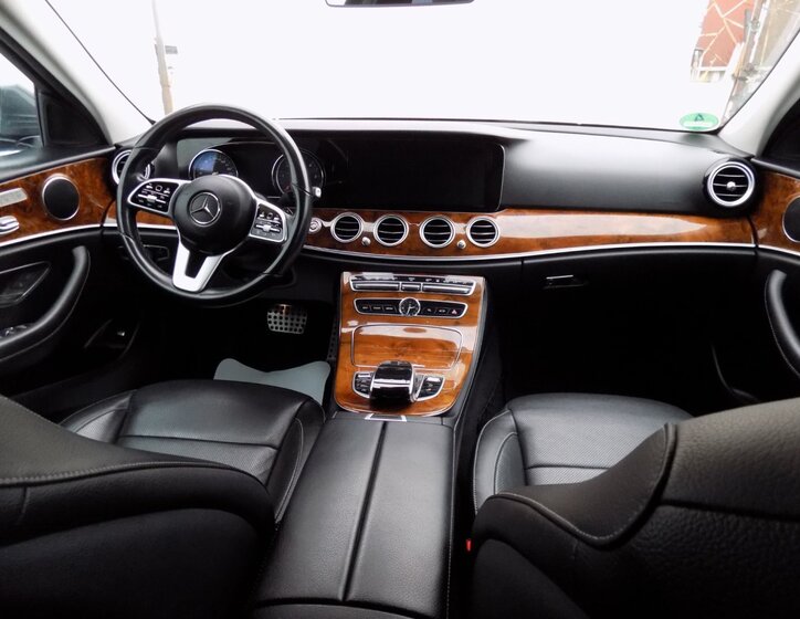 Mercedes-Benz Třídy E 20